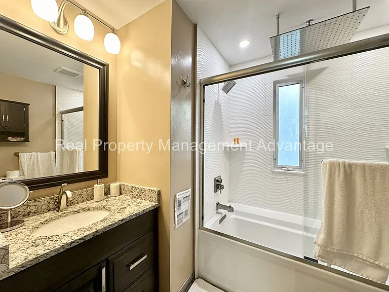 500 E. Troy — Photo 15