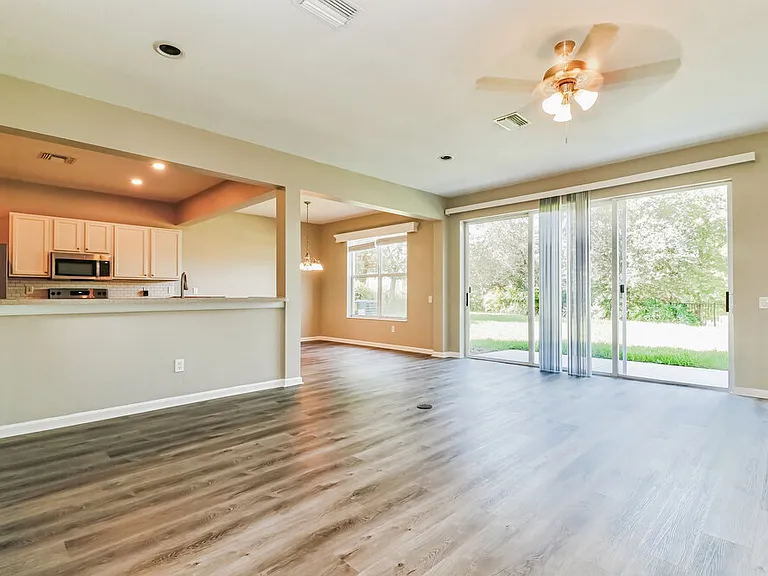 13945 Crater Cir — Photo 6