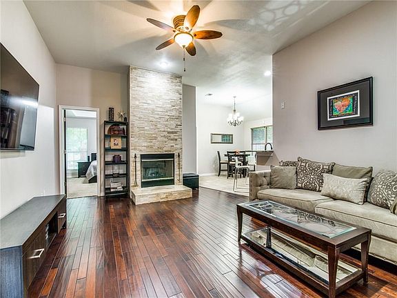 3rd image of 2610 Village Dr