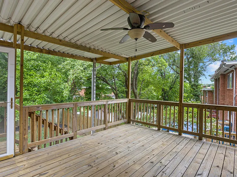 716 Audrey Ln — Photo 19