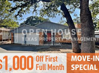 4814 Crest Dr, Arlington, TX 76017
