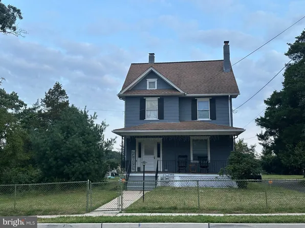 1051 Walnut Ave, Woodbury Heights, NJ 08097