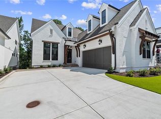 5205 Bandolino Ln, Peachtree Corners, GA 30092