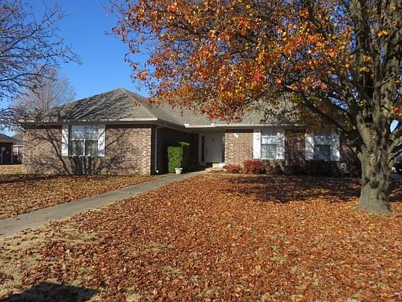 2nd image of 39 Arrowhead Ln
