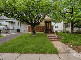 86 Curie Ave, Clifton, NJ