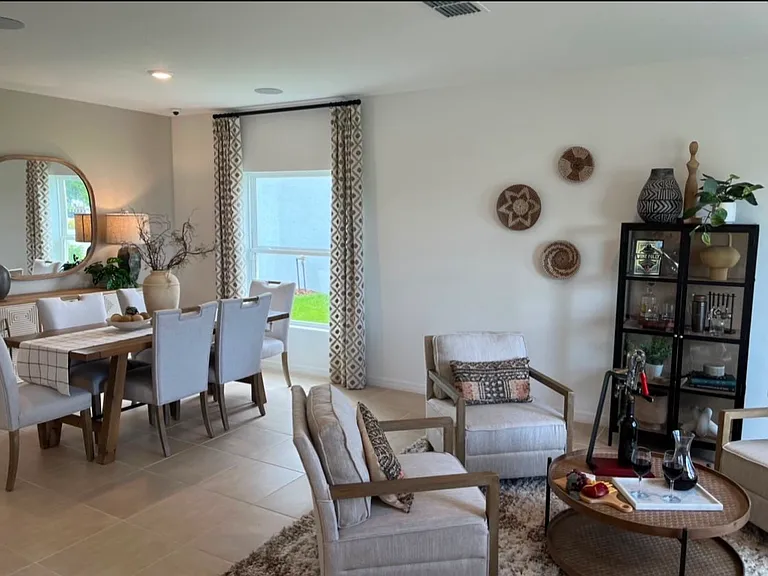 2571 Driftwood St — Photo 13