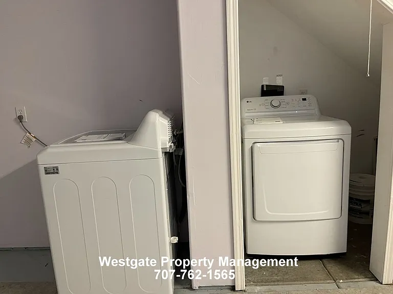 837 Bantam Way — Photo 18