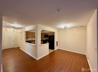 1315 Fernwood Ct, New Brunswick, NJ 08901