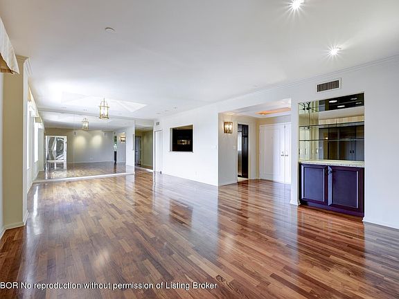 4th image of 150 Bradley Pl APT 705
