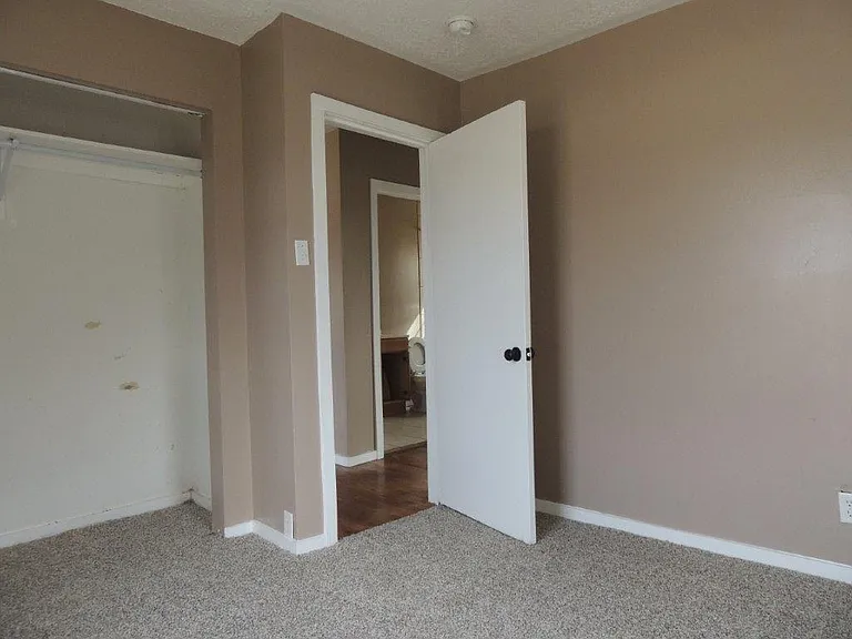 410 Snyder St — Photo 8