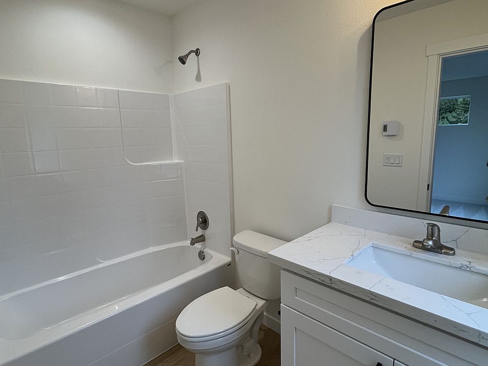 Primary bath attached to bedroom