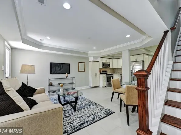 320 16th St NE #B, Washington, DC 20002