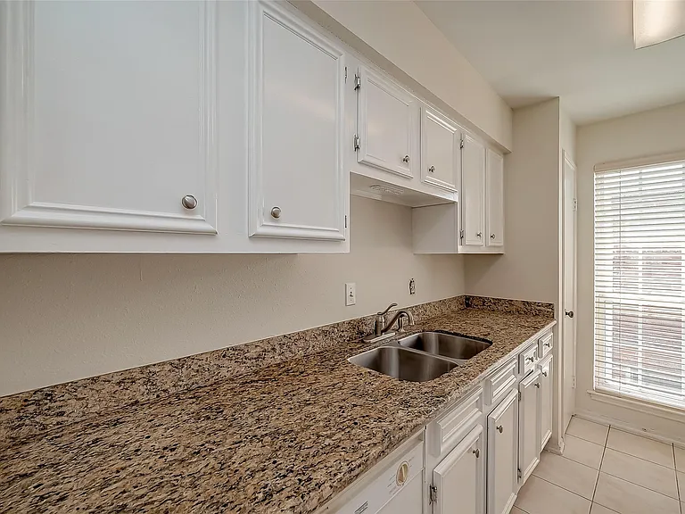 6402 Del Monte Dr #35 — Photo 6