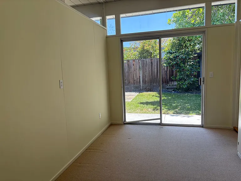 14 Roosevelt Cir — Photo 7