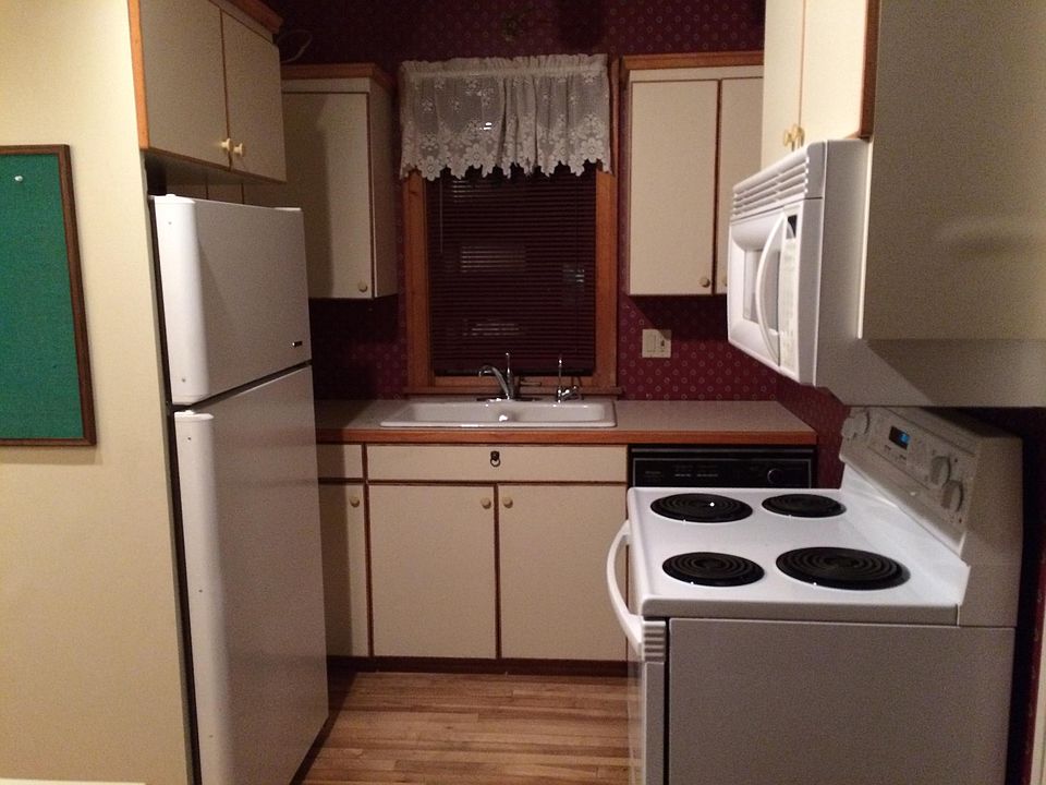 2nd image of 1635 Bush St