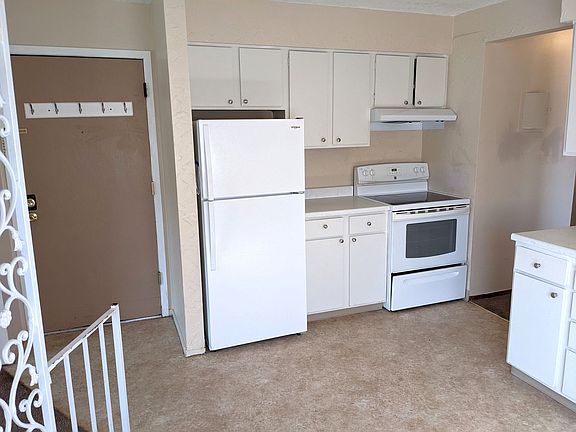 5th image of 1108 Western Ave N #8
