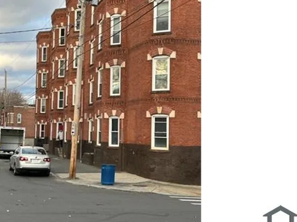 63 Jackson St, Holyoke, MA 01040