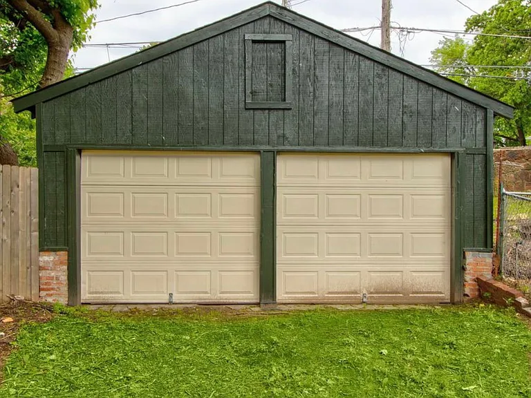 garage