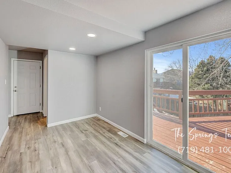 6460 Bugle Dr — Photo 18