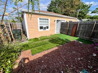 701 N J St, Lake Worth, FL 33460