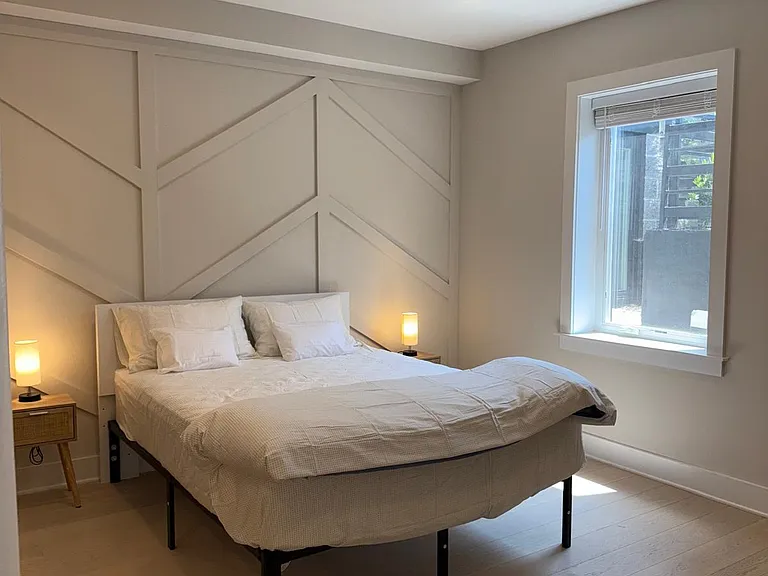 2305 Nicholson St SE #102 — Photo 5