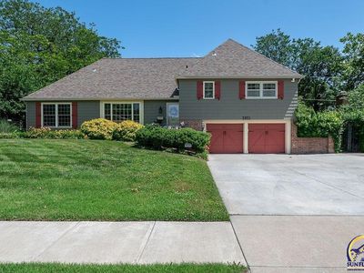 2021 SW 32nd St, Topeka, KS, 66611