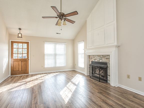 2nd image of 3603 New Holland Dr