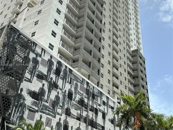 185 SE 14th Ter, Miami, FL