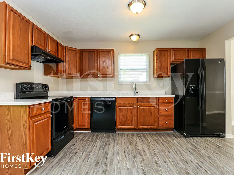 8218 Melrose Ln — Photo 7