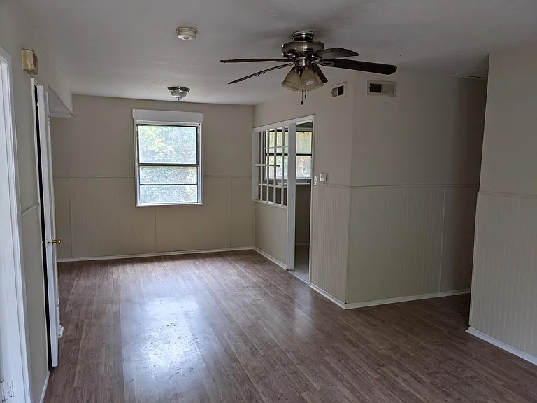 791 Sommers Ave NE — Photo 3