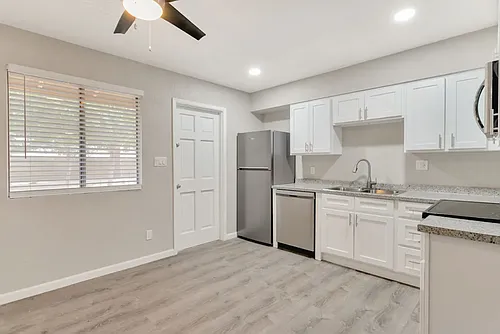 23 Palms Apartments Photo 1