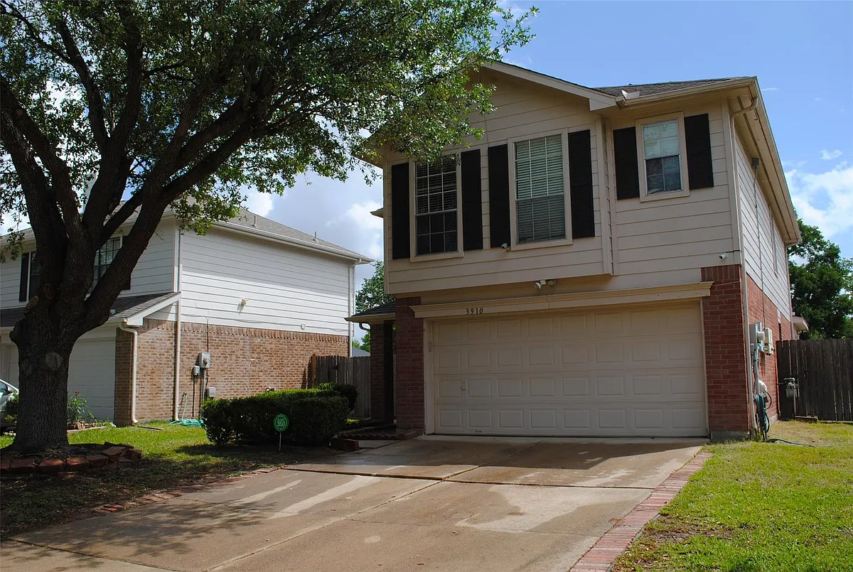 Building Photo - 3910 Starbridge Pointe Ln
