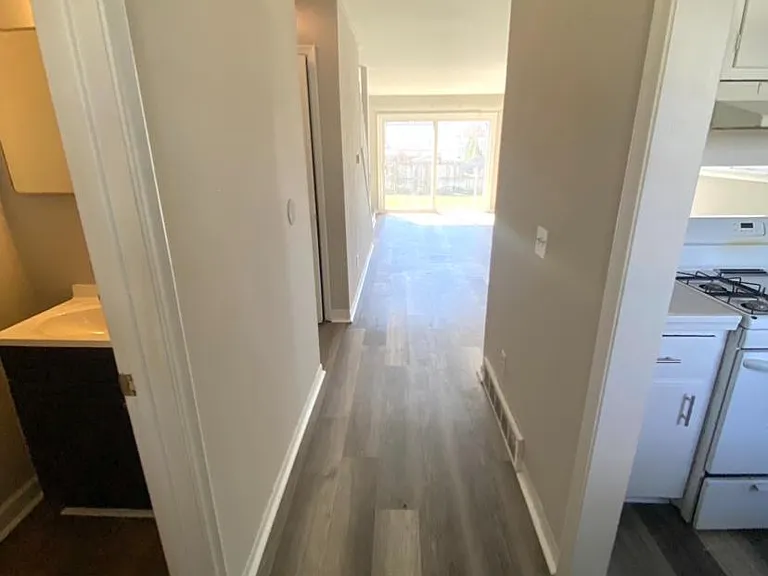 1649 Greencrest Ave — Photo 10