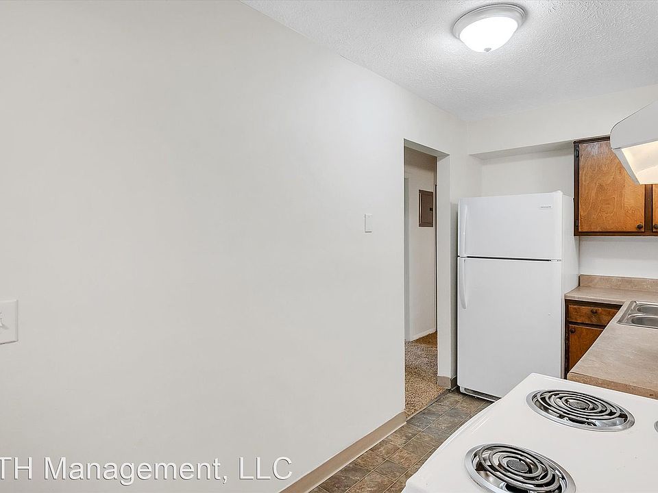 Shannon Apartments 624 Spruce St Olivet MI Zillow