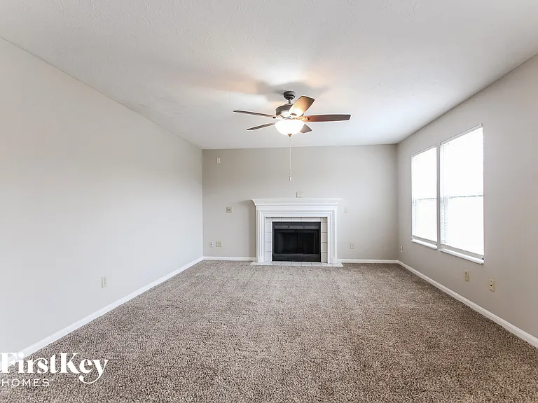 1927 Glendora Dr — Photo 2