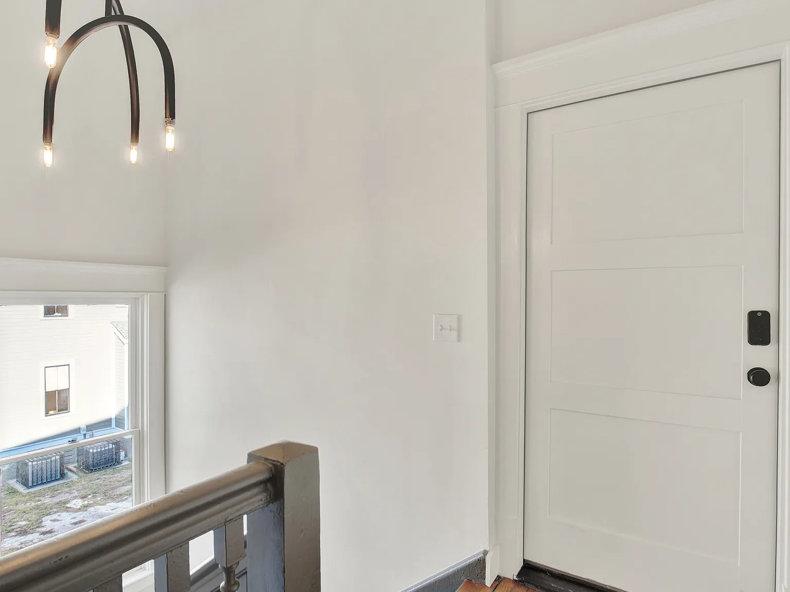 2 bed, 1200 sqft, $2,400 — Photo 4