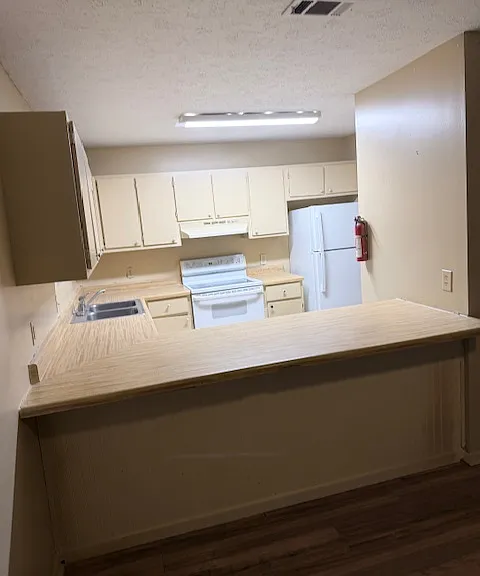 1110 Sheffield Ave #A — Photo 8