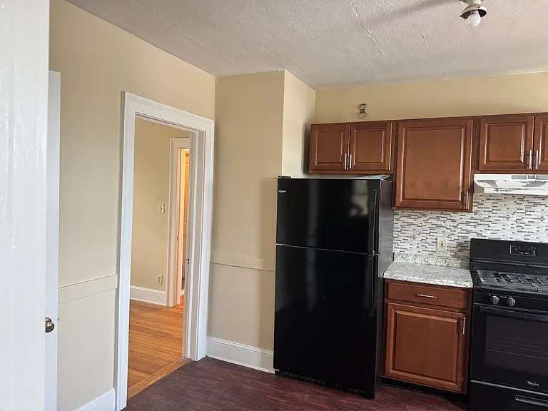 16 Buell St #3 — Photo 3