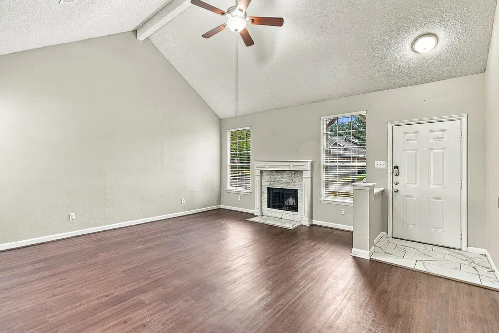 3 bed, 2.0 bath, 1498 sqft, $1,885 — Photo 4