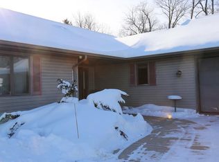 8431 Stagecoach Rd, Cross Plains, WI 53528