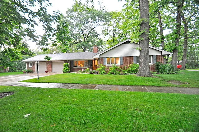 230 Hancock Ave photo 1