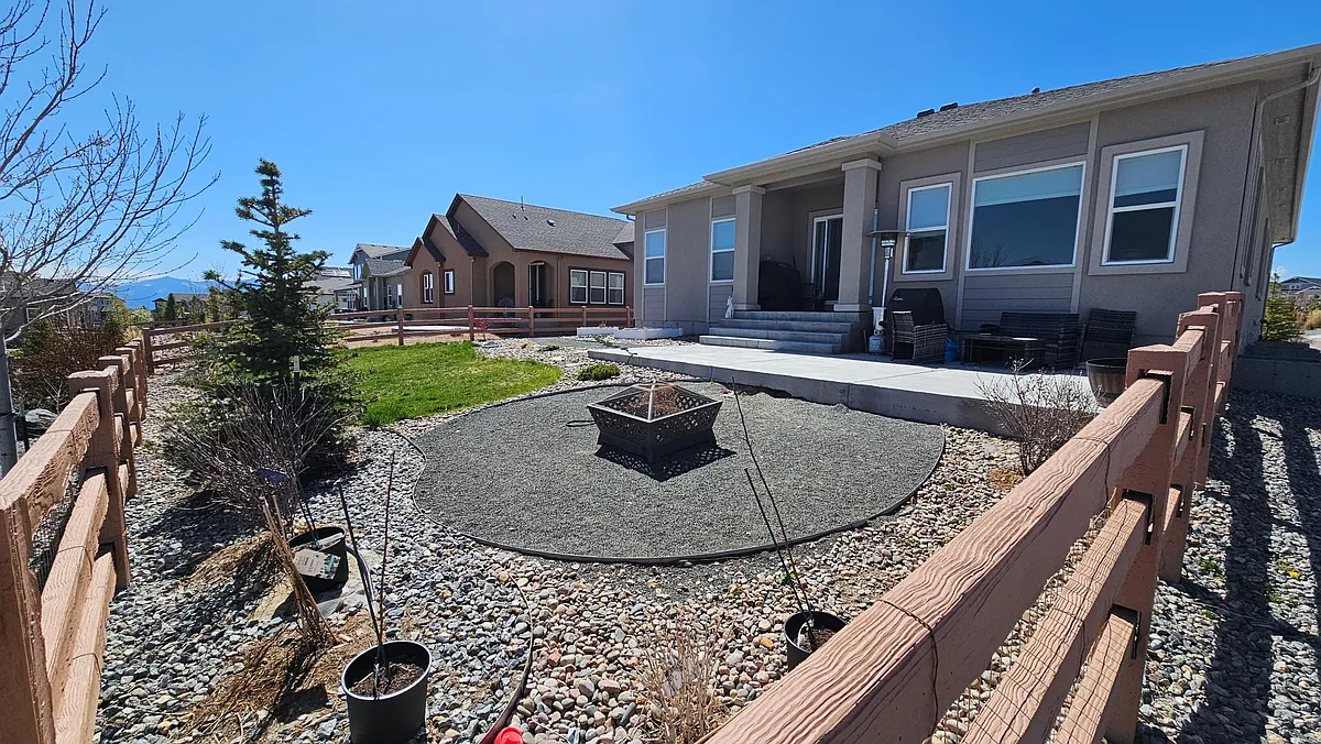 Building Photo - 6479 Knapp Dr