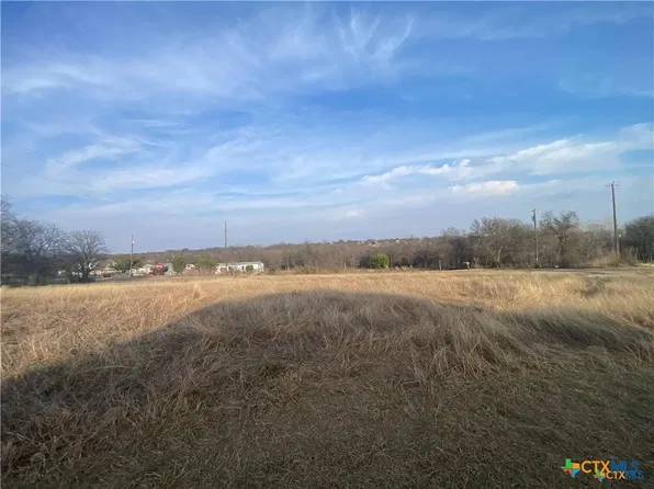 352 Trammel Rd, Eddy, TX 76524