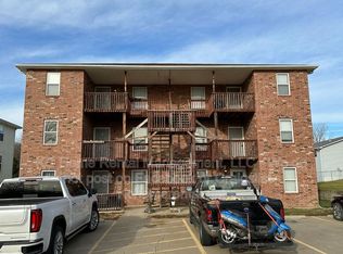 1006 W Royle St APT E, Richmond, MO 64085
