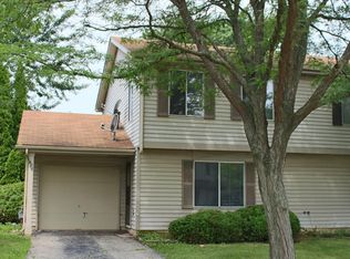1084 Pheasant Run Ln, Aurora, IL 60504