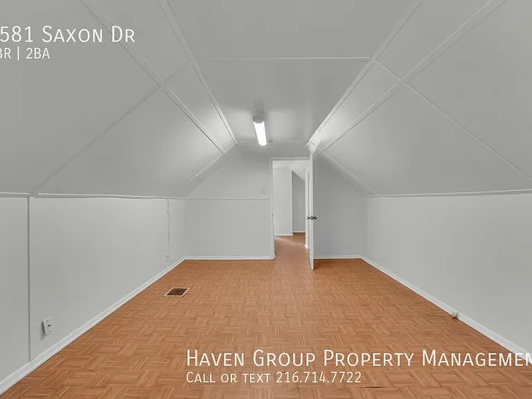 5581 Saxon Dr — Photo 14