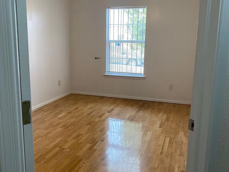 2150 King James Pl #1 — Photo 18
