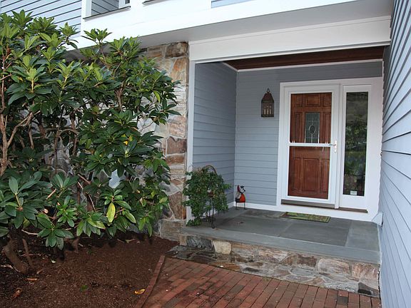 2nd image of 4 Mulberry Ct