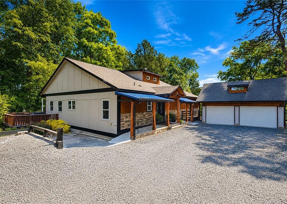 1st image of 200 McClure Dr