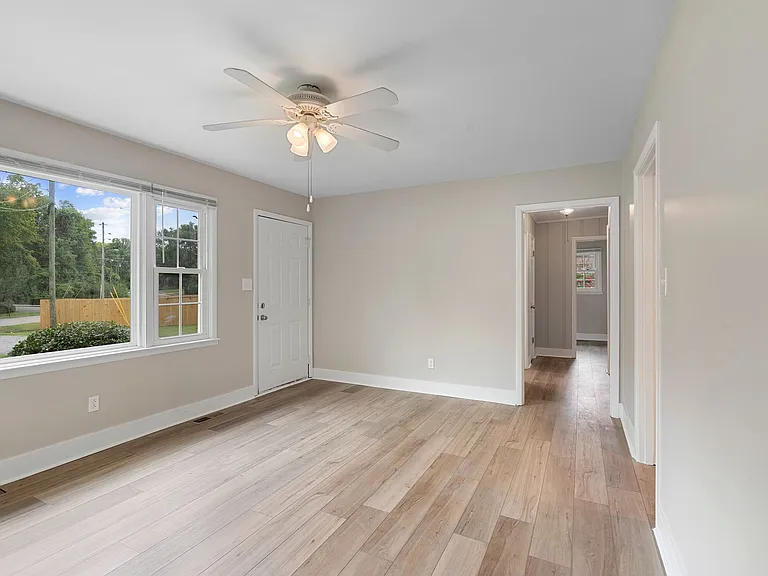 403 Alicia Dr #A — Photo 13